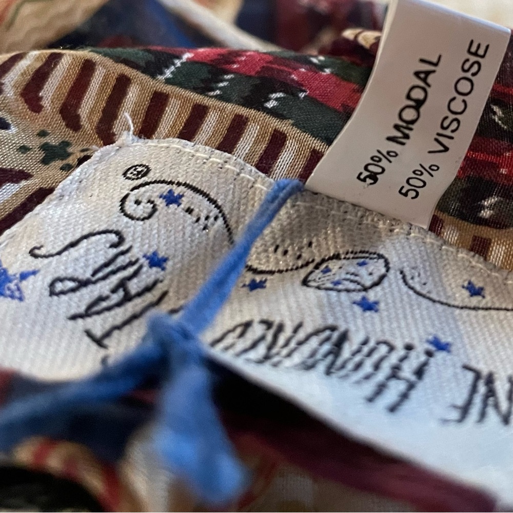 New! Huge, airy One Hundred Stars shawl 76 x 40 - Picture 7 of 9